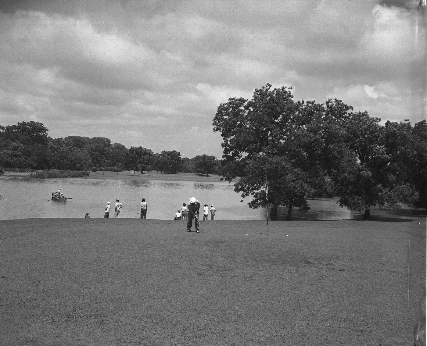 Golfers at Rockwood Golf Course, 1941