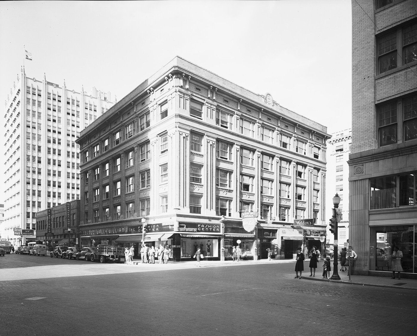 7th and Taylor Street, downtown Fort Worth, 1940