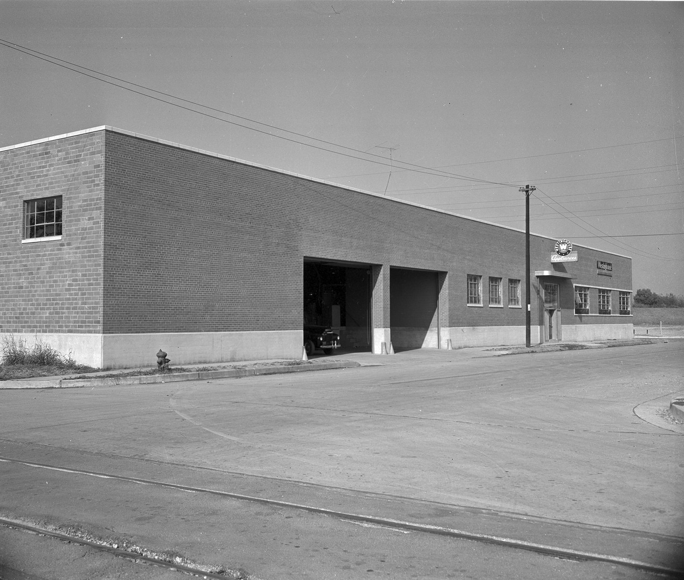 Westinghouse Electric Supply Company branch office at 205 N.E. 7th Street, Fort Worth, 148