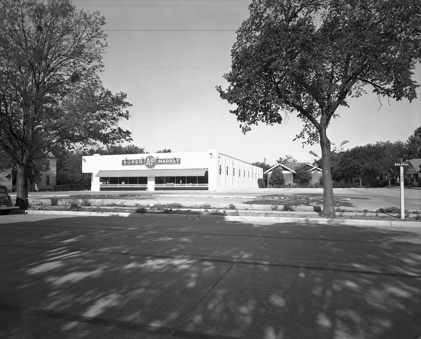 H.H. Morse Company, A&P Market, 1600 Hemphill, Fort Worth, 1942