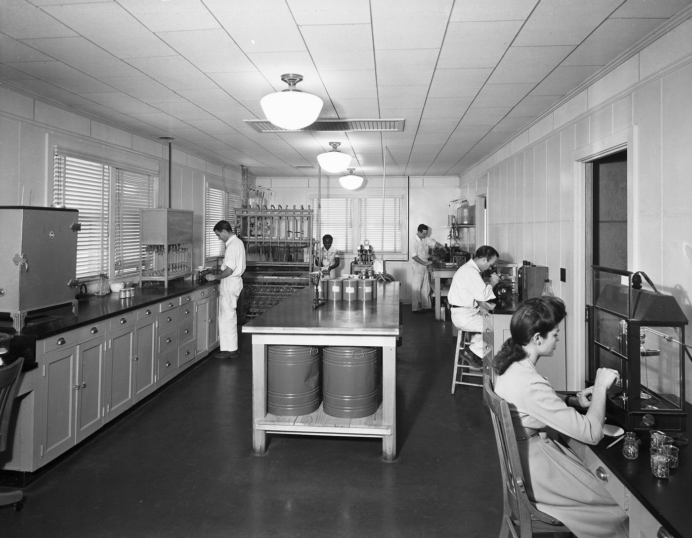 Interior of Traders Cotton Oil Mill Co, 1943