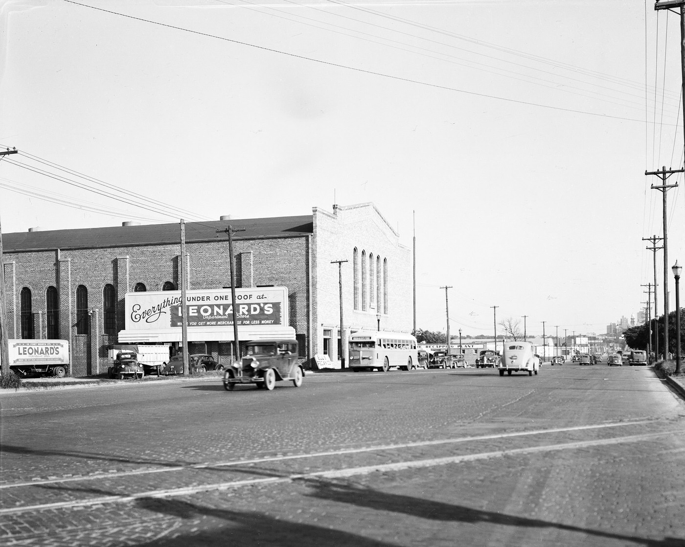 Exterior view of building at 1012 North Main Street, 1946