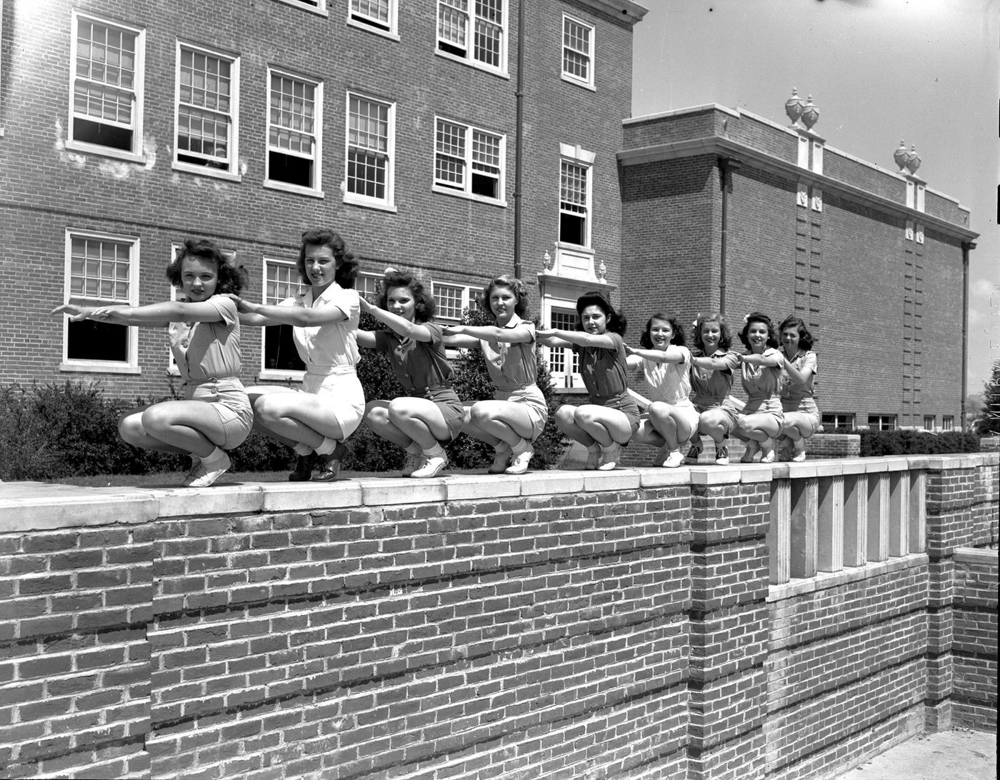 Physical training at Arlington Heights High School, 1943