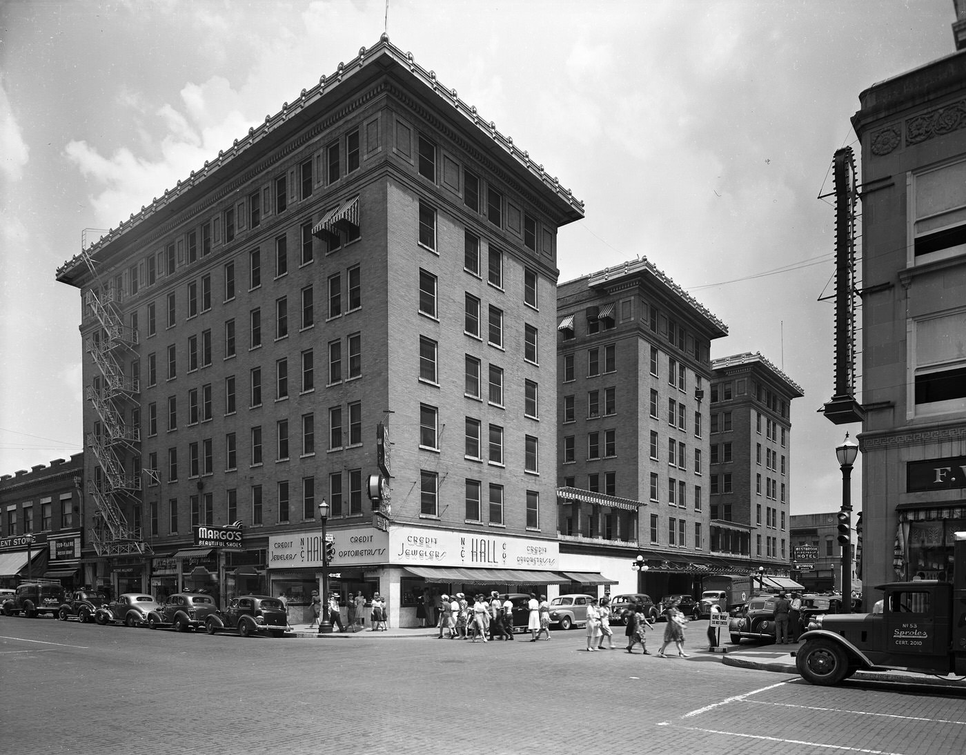 Westbrook Hotel, 4th and Houston, Fort Worth, 1942