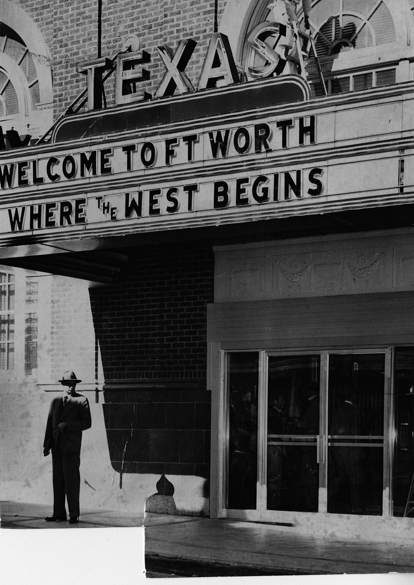Hotel Texas "Welcome to Ft. Worth Where the West Begins" marquee at entrance, 1949