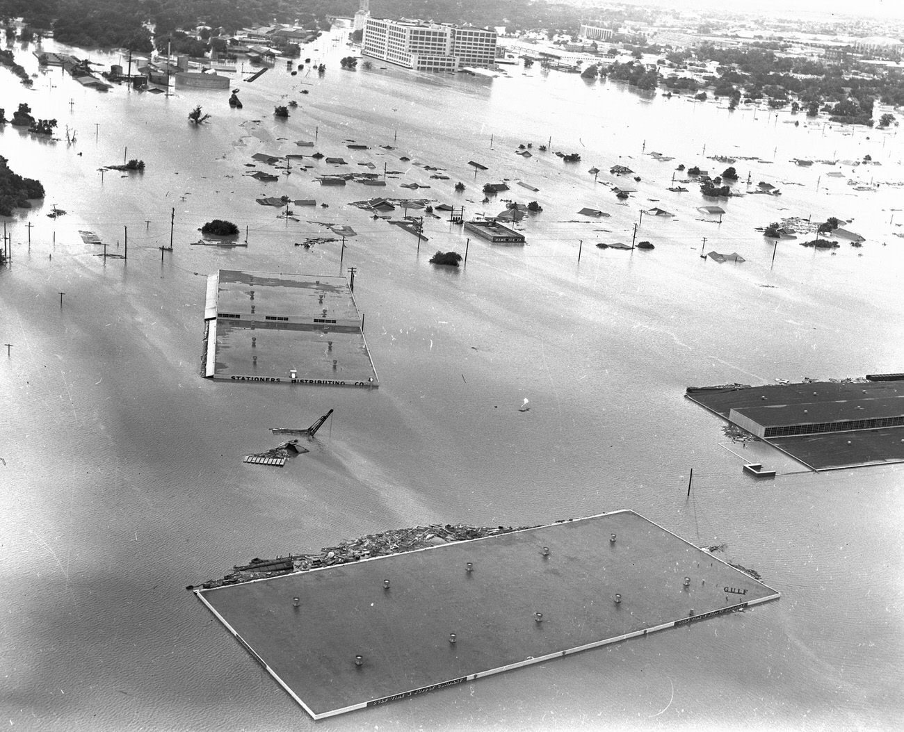 Fort Worth, Texas, flood of 1949, showing 7th Street under water.