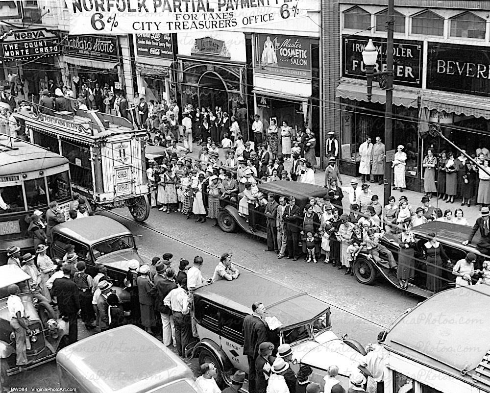 Hagenbeck-Wallace Circus Parade on Granby, 1934