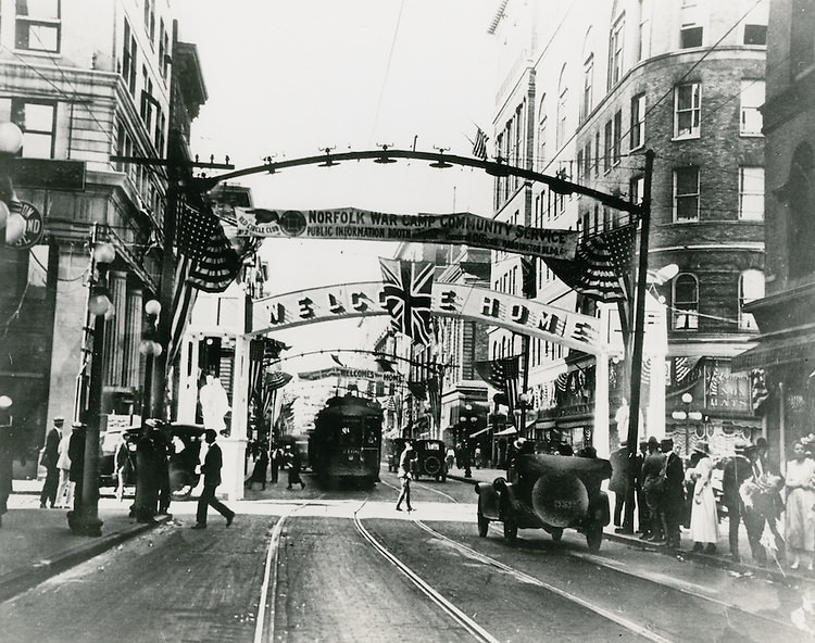 Conservation.Downtown West (A-1-3).Granby Street looking North.with Street Cars, 1930s