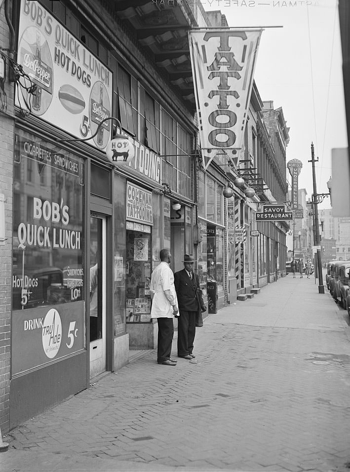 West main street. Norfolk, Virginia, 1941