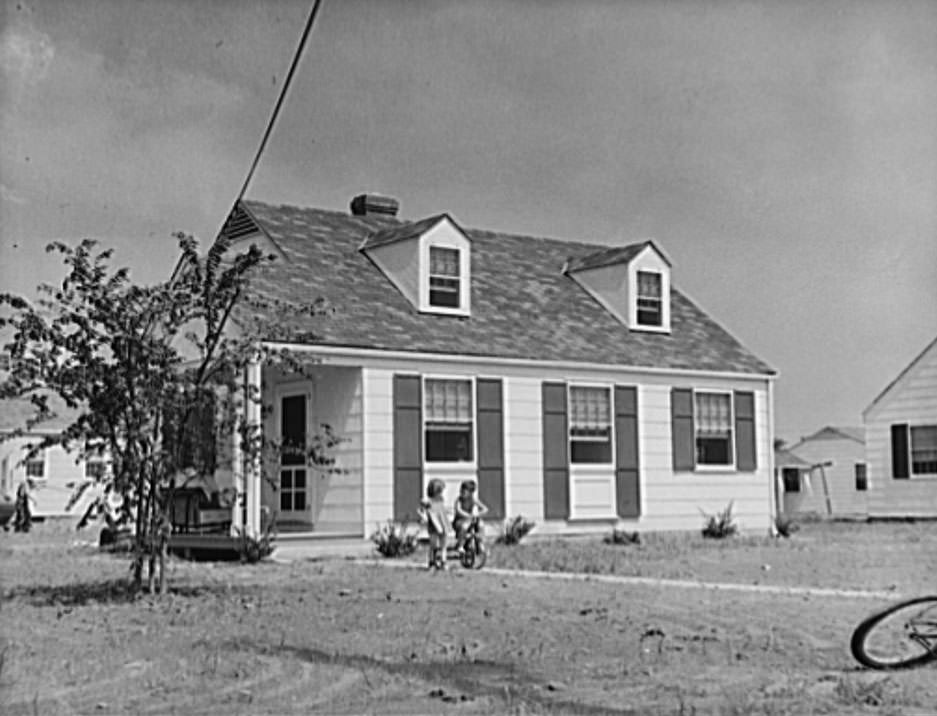 Defense housing, Norfolk, Virginia, 1941