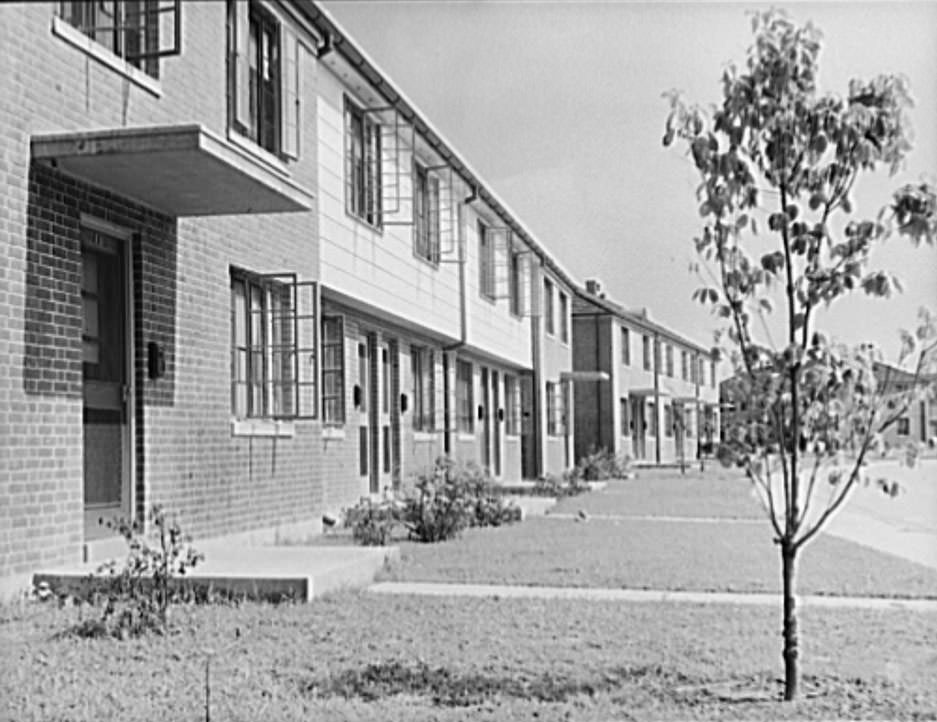 Defense housing. Hale Homes, Portsmouth, Virginia, 1940s