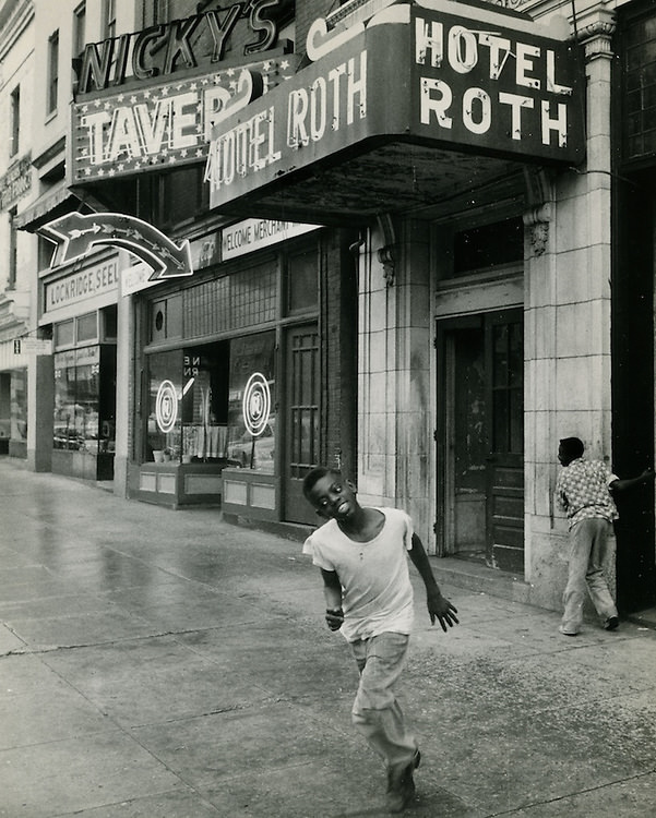 Hotel Roth. Nicky's Tavern, 1958