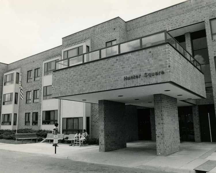 Hunter Square, 1980s