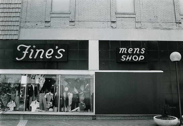 Fine's Mens Shop, 1980s