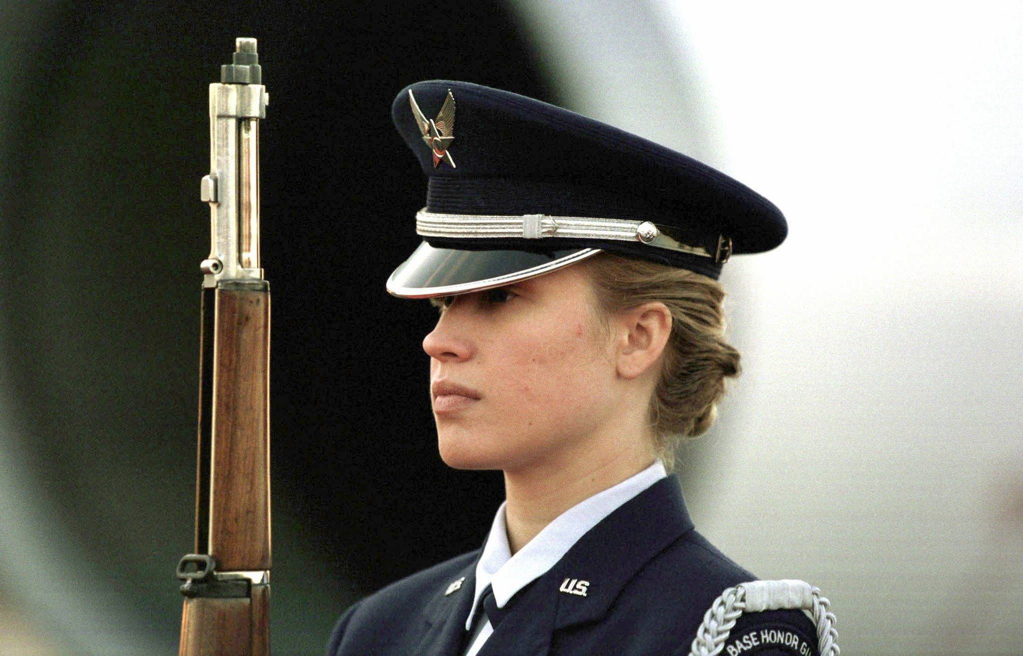 A female US soldier at the Naval Air Sation in Norfolk, 1990s