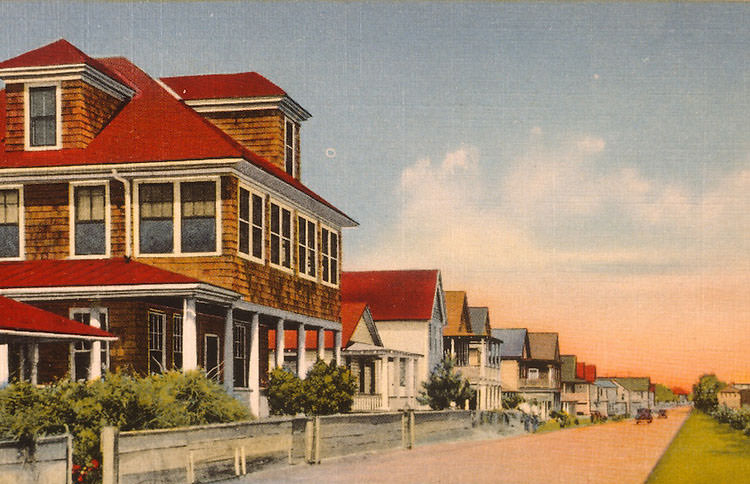 Cottage line looking towards ocean view park, Norfolk