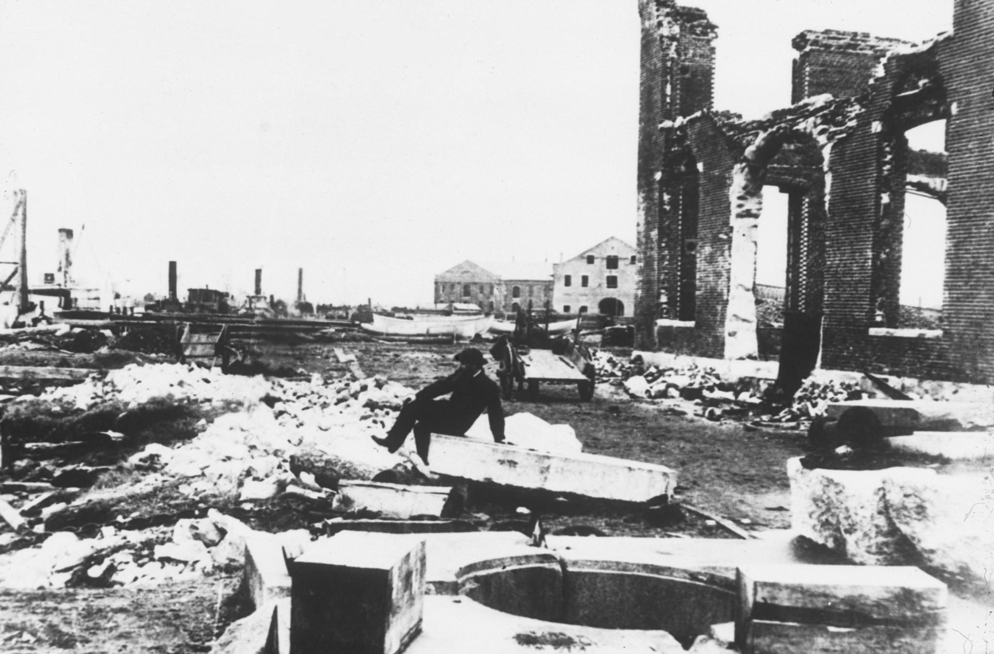 The ruins of the Norfolk Naval Shipyard damaged during the American Civil War, 1864