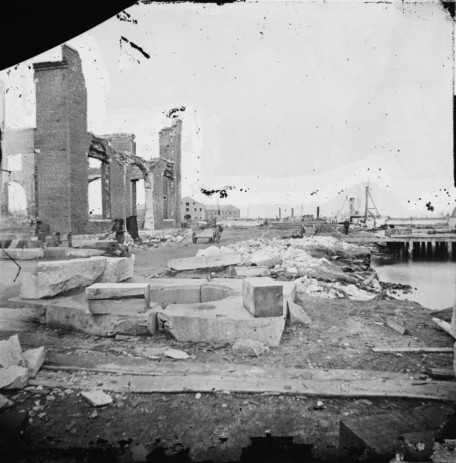 Ruined buildings at Navy Yard,1864