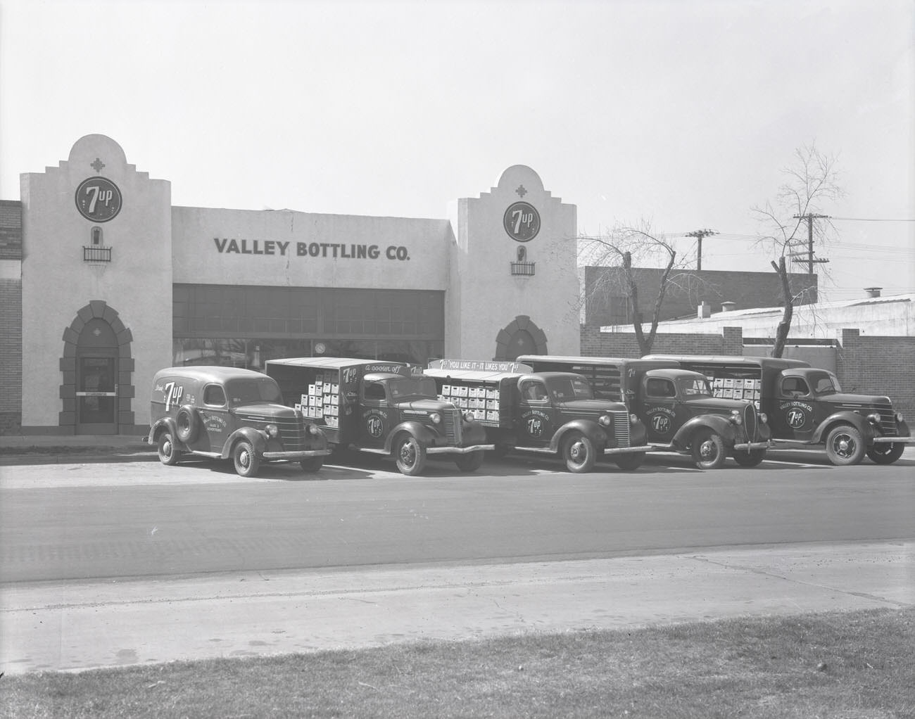 Central Beverage Co. Building Exterior, 1942