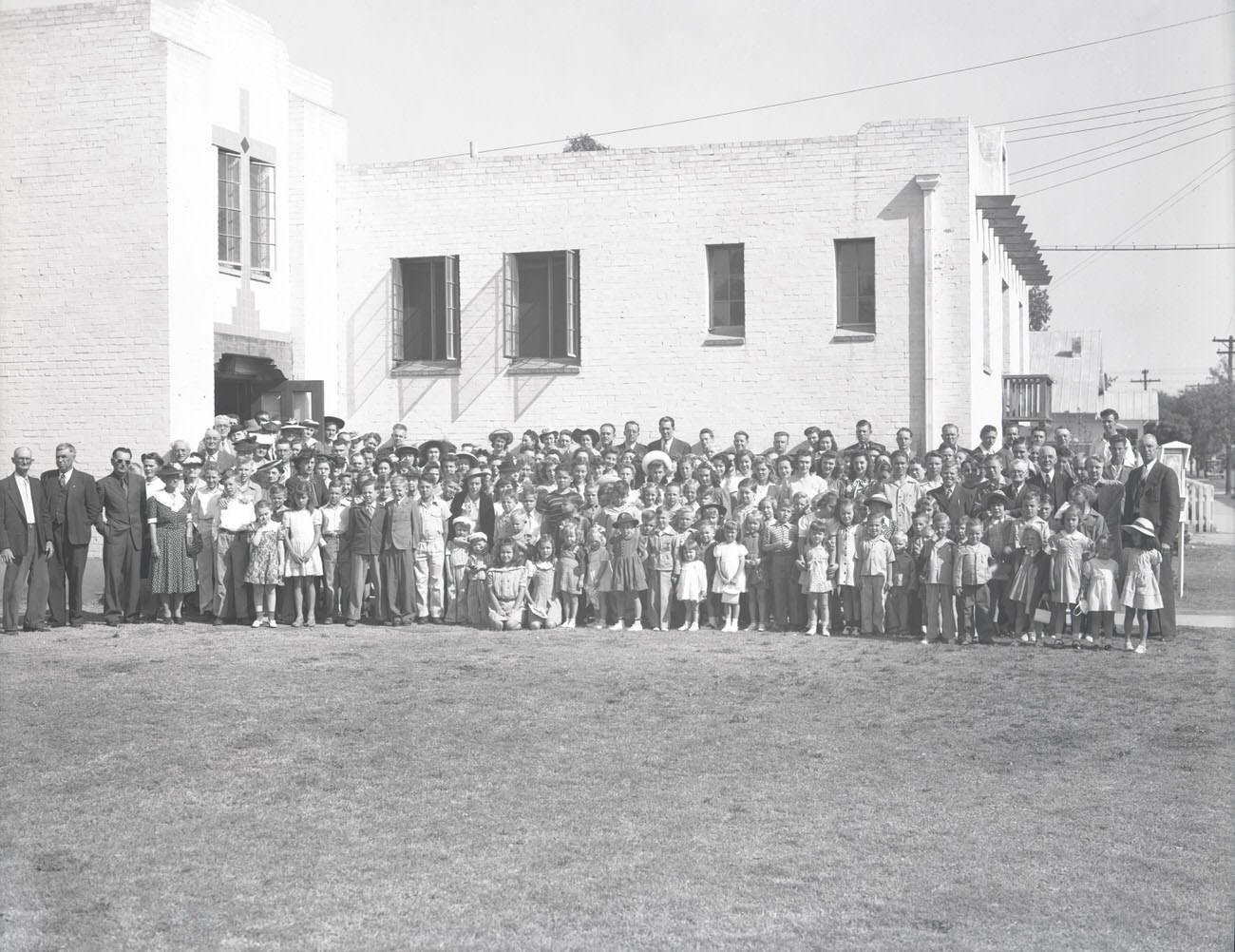 Central Christian Church Building Exterior, 1942