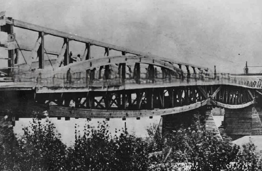 Central Pacific Railroad bridge across the Sacramento River, 1870