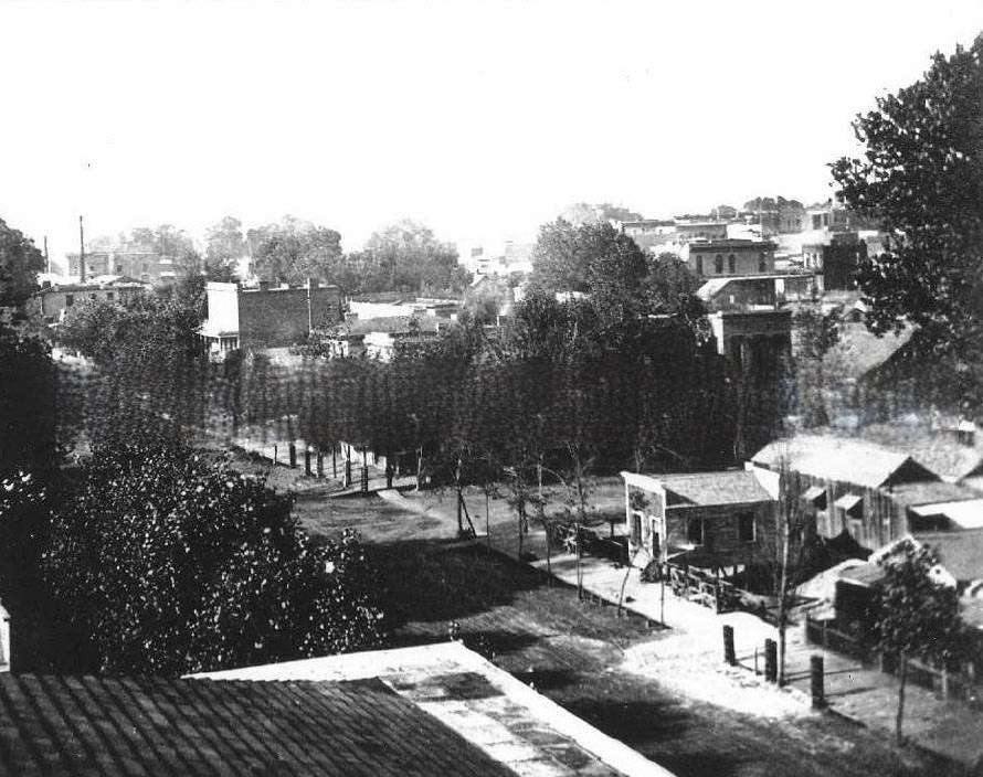 Sacramento cityscape, 1870s