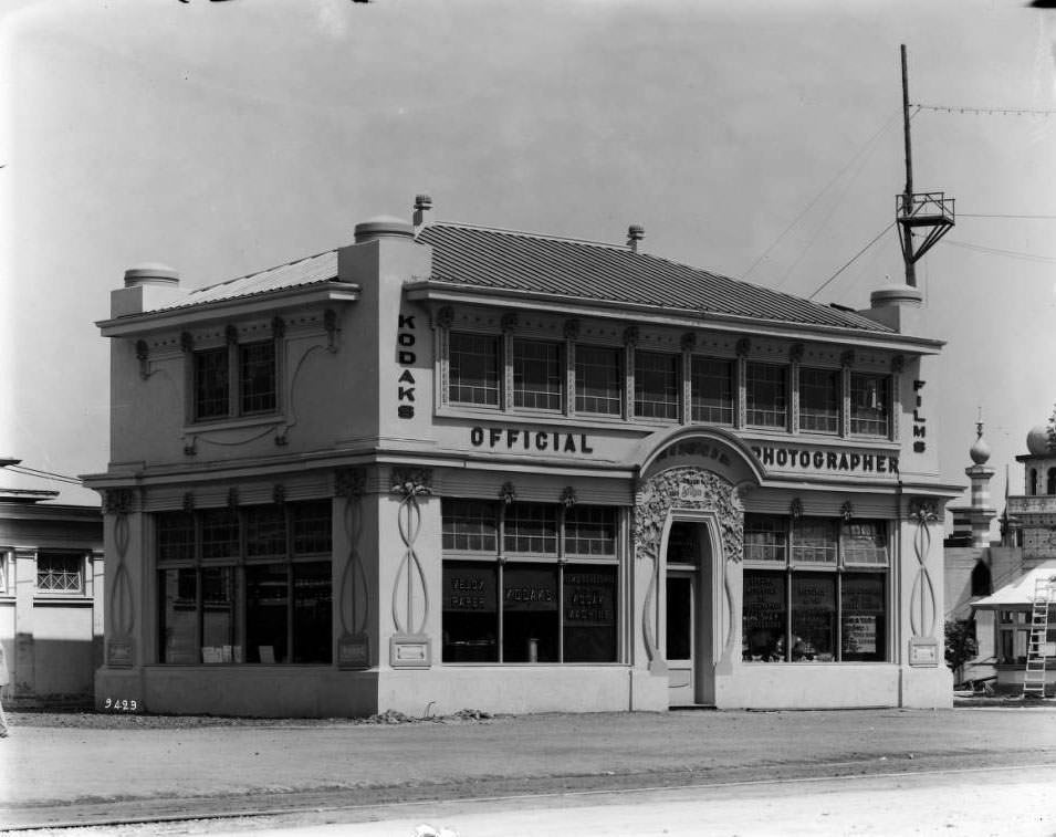 The Official Photographer studio, a concession of the Official Photographic Company, sold pictures, viewbooks and albums at the Louisiana Purchase Exposition, 1904