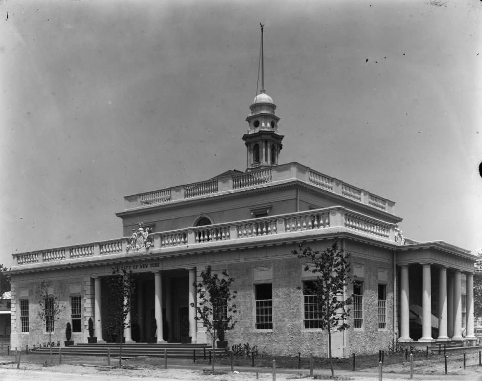 New York City's building on the Model Street at the Louisiana Purchase Exposition, 1904