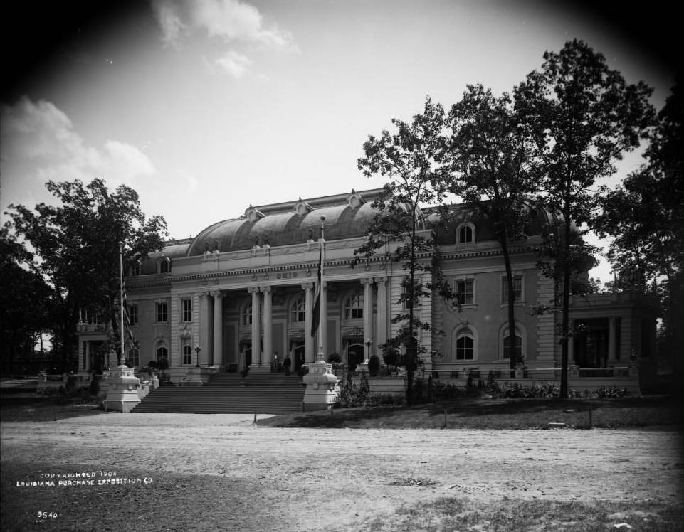 Architect Frank L. Packard of Columbus designed the Ohio State building at the Louisiana Purchase Exposition, 1904