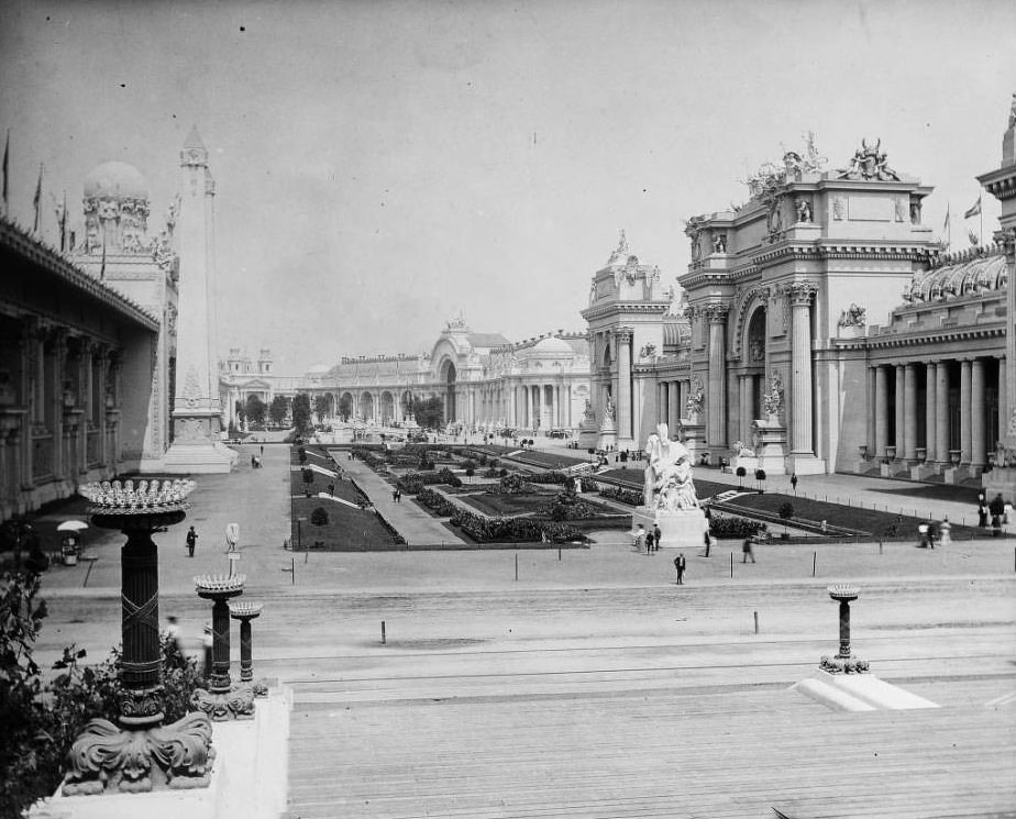 View of Louisiana Purchase Exposition palaces, 1904