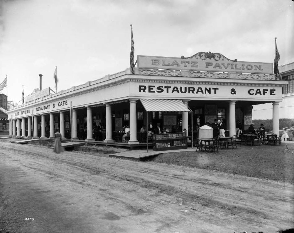 Diners enjoy a meal at the Milwaukee brewer Blatz's restaurant-cafe at the Louisiana Purchase Exposition, 1904