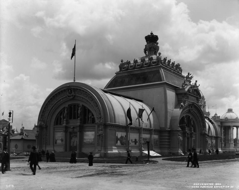 A view of the Belgium pavilion soon after the opening of the Louisiana Purchase Exposition, 1904
