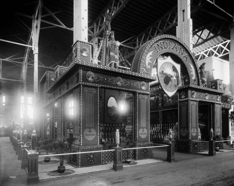 Indiana exhibit in the Palace of Agriculture, 1904