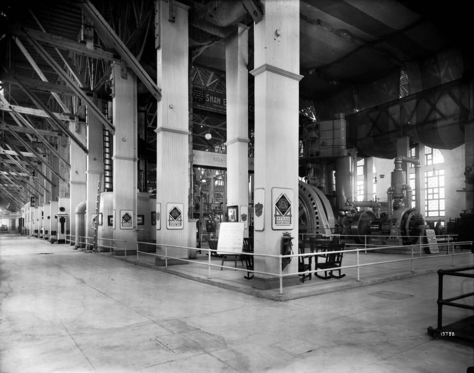 Allis-Chalmers Co. steam engine in the Power Plant, 1904