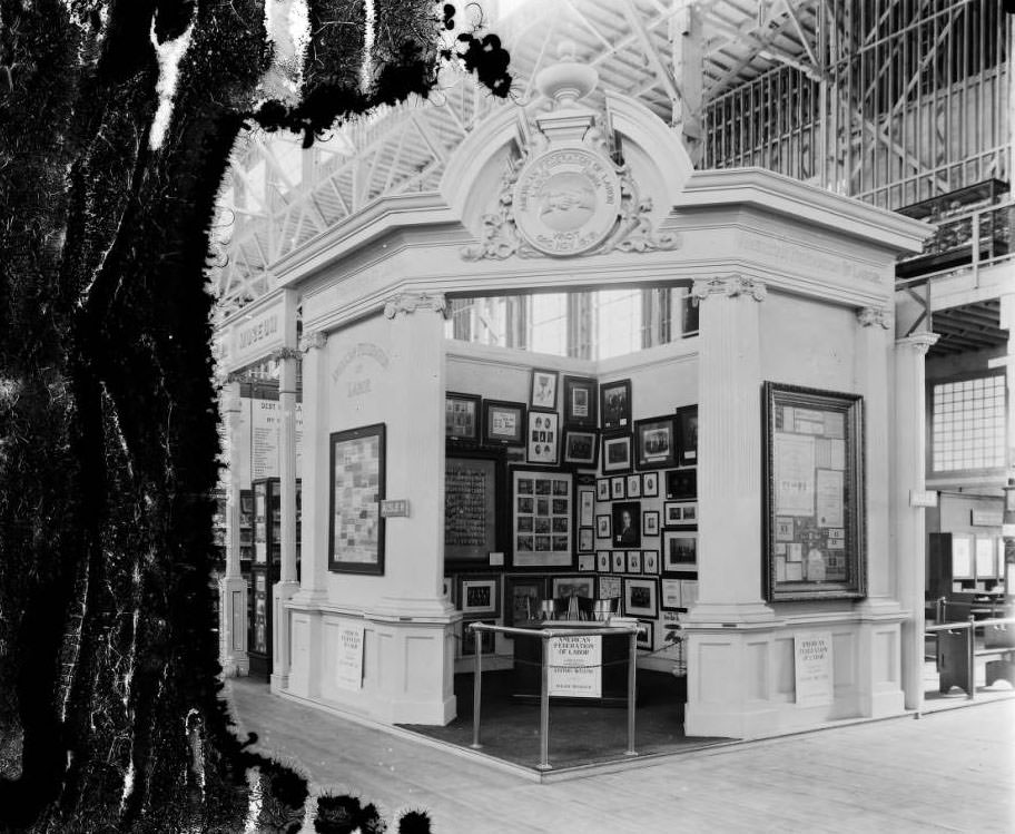 American Federation of Labor exhibit in the Palace of Education and Social Economy, 1904