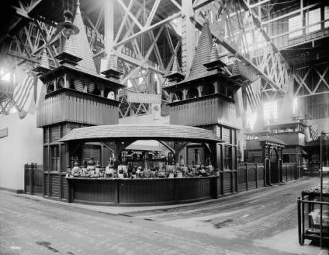 Exhibition of pottery in the Hungarian section, Manufactures palace, at the Louisiana Purchase Exposition, 1904