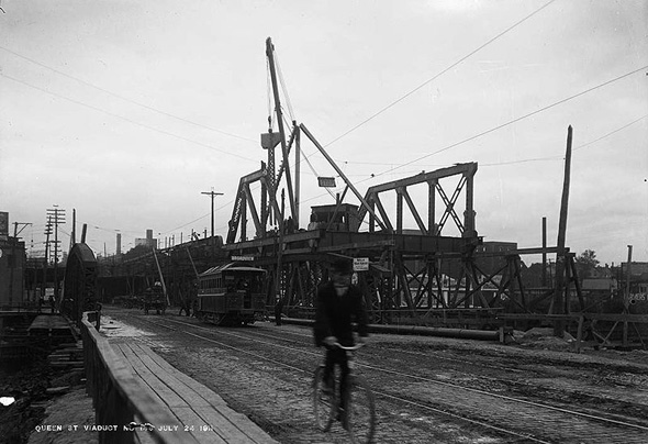 Queen Street Viaduct under construction, 1910s