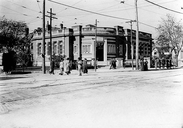 Public Library at Broadview and Gerrard street, 1910s