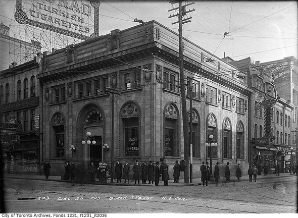 Bank of Montreal Building at Yonge and Queen streets, 1910s