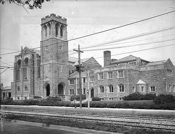 Timothy Eaton Memorial Church on St. Clair Avenue West, 1910s