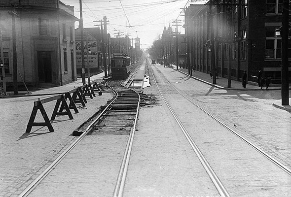 Queen Street looking West from River Street, 1910s