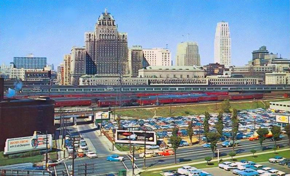 Postcard view of the pre-sign Royal York, 1950s