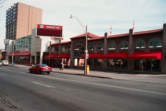 Canadian Tire at Yonge and Davenport, pre-condos.1990s