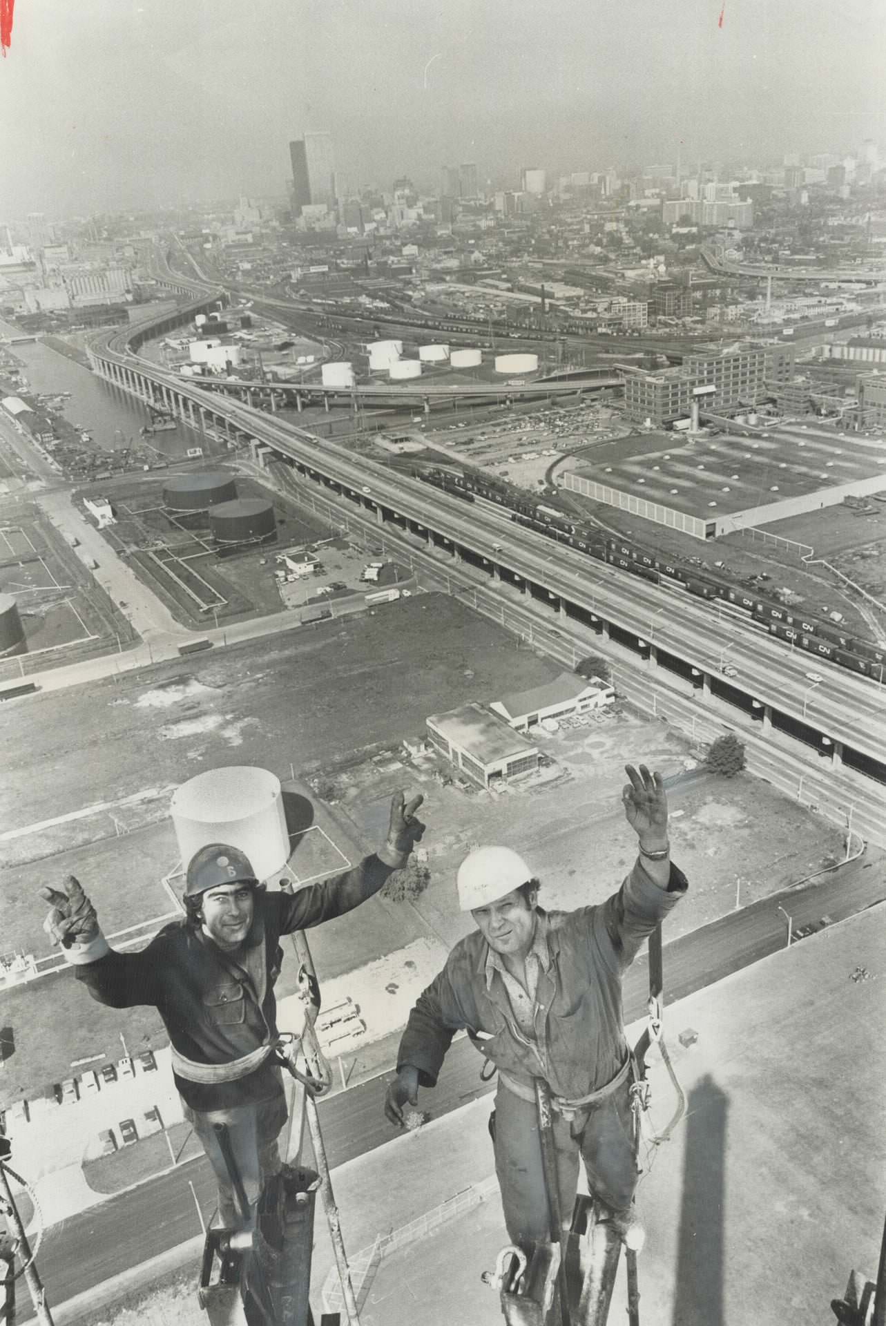 Metro incinerator on Commissioner St., 1973