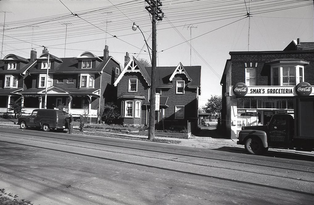 Smar’s Groceteria, 479 Broadview Avenue, 1960