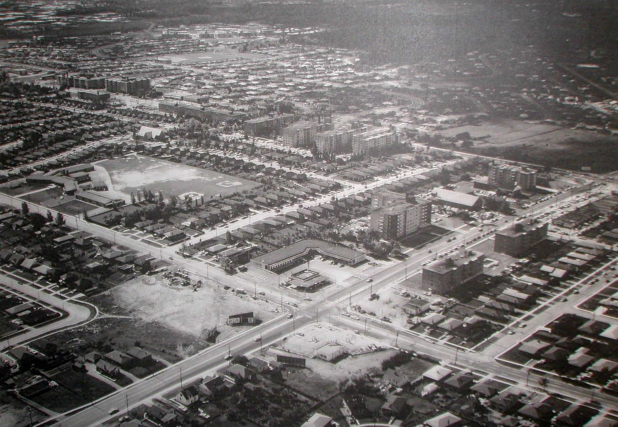 Lawrence Avenue East & Pharmacy Avenue looking southwest, 1952