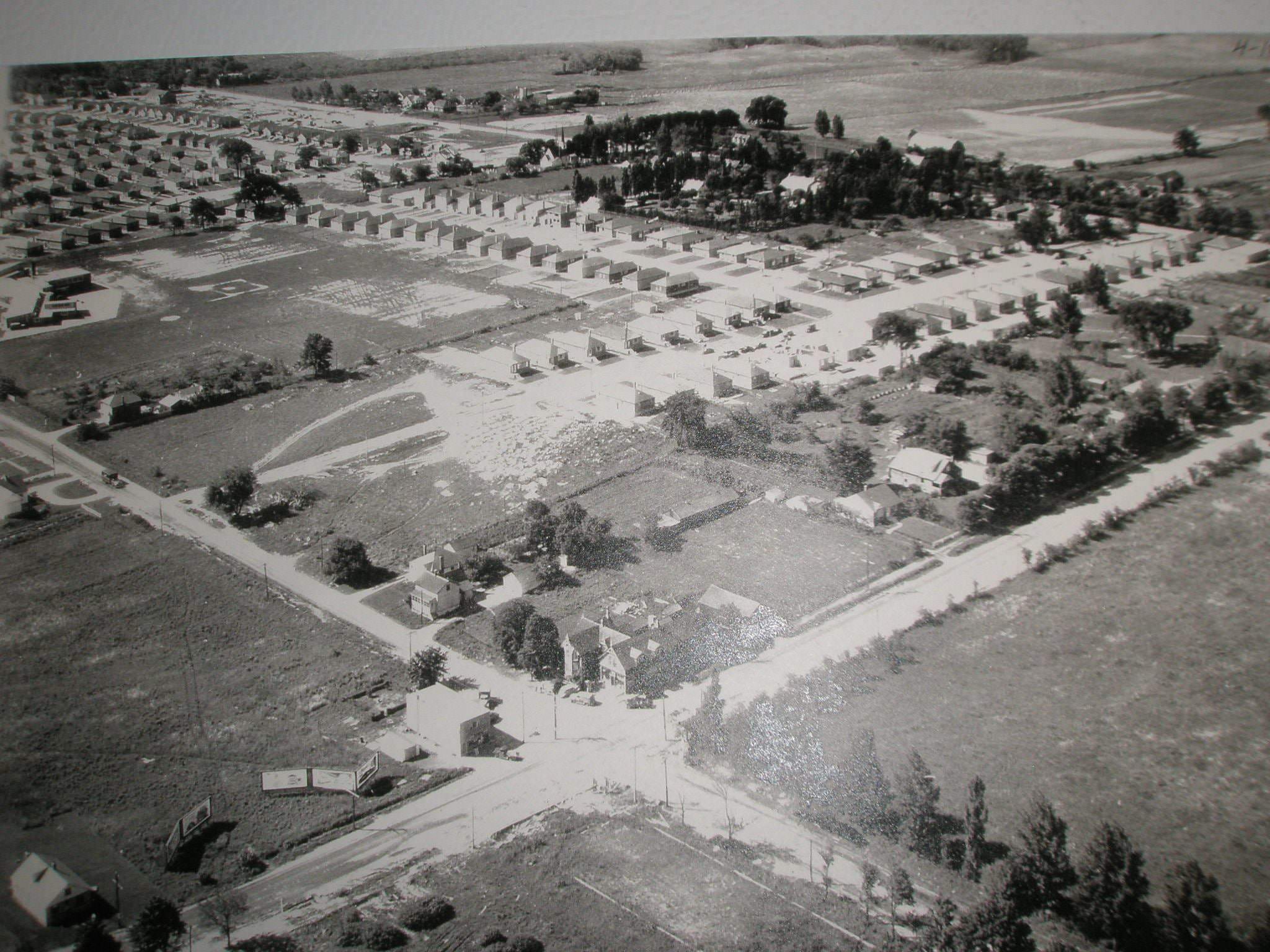 Lawrence Avenue East & Pharmacy Avenue looking southwest, 1952