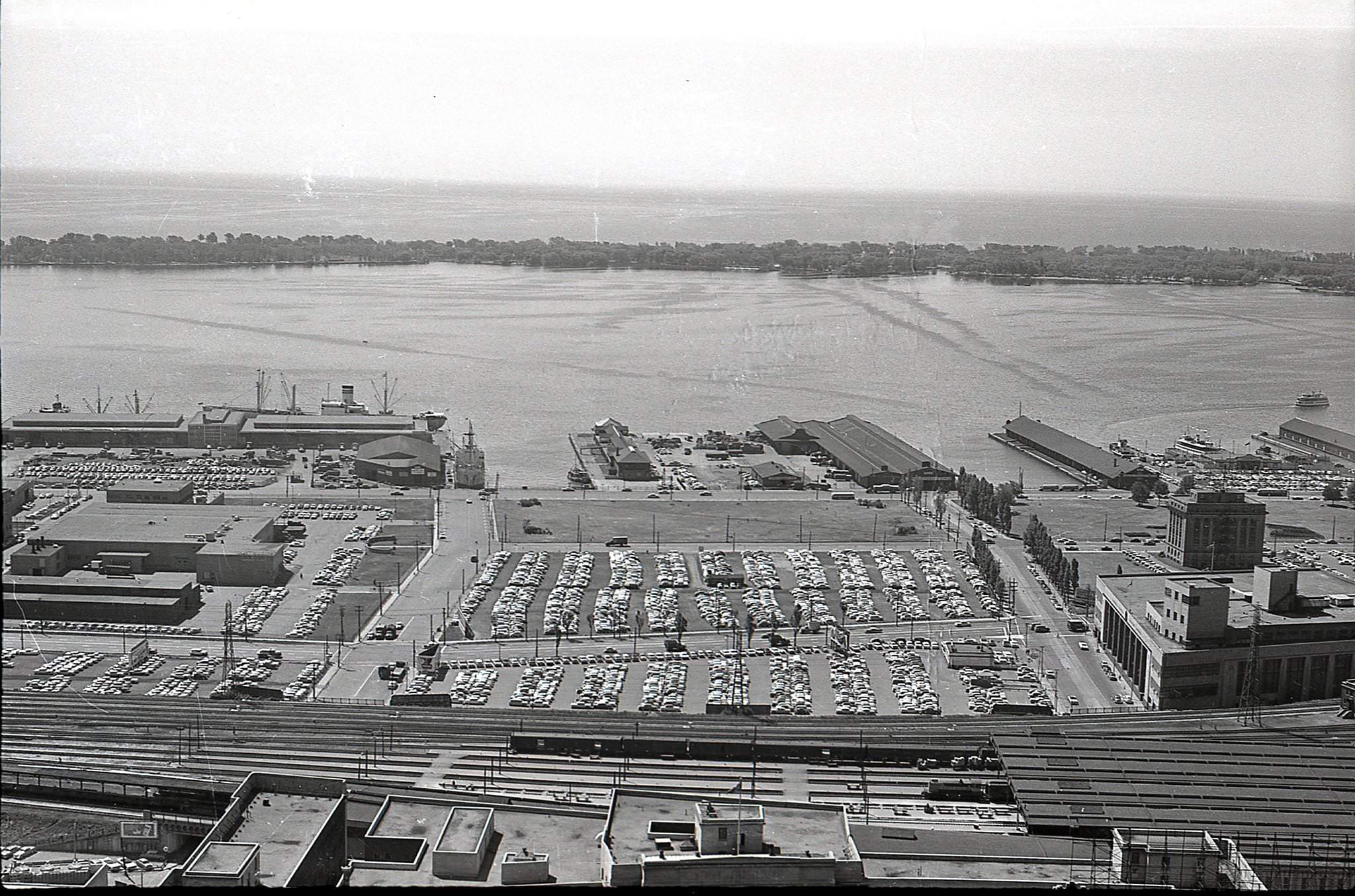 A view looking south from the Bank of Commerce building, 1959.