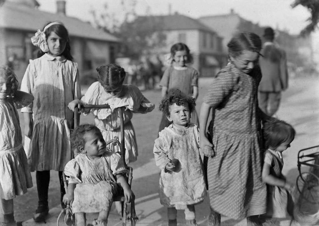Children of The Ward, 1911.
