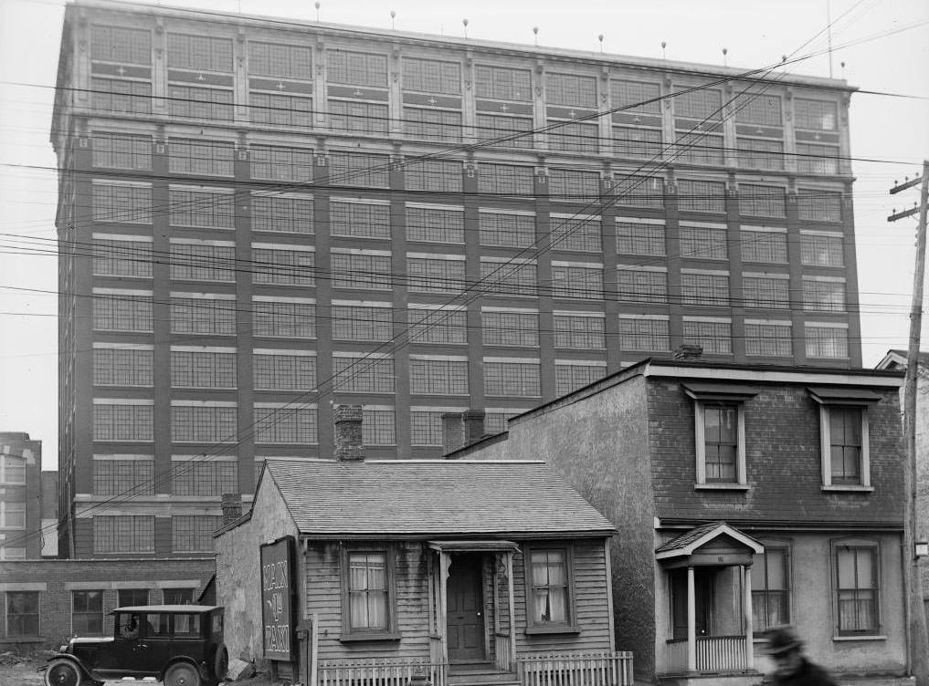 Eaton's mail order building from Dundas Street West, 1925.